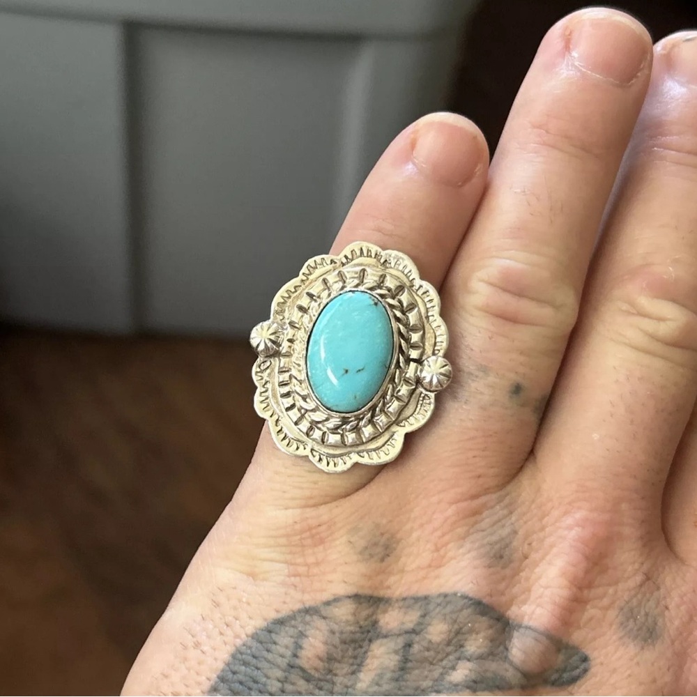 STERLING SILVER NATIVE AMERICAN SIGNED CONCHO STYLE TURQUOISE RING SZ 8.5 .925